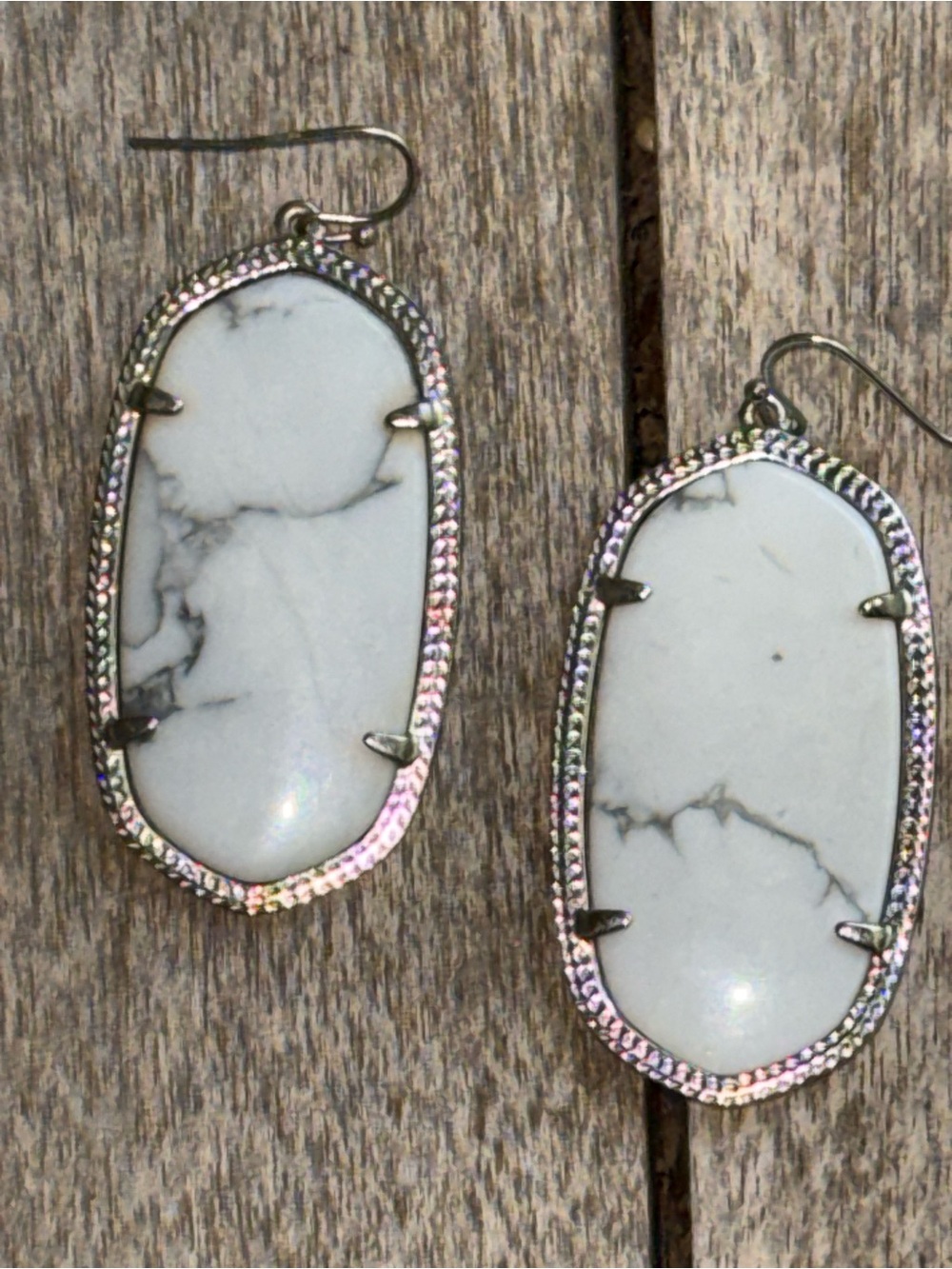 Kendra Scott White Howlite Teardrop Dangle Earrings - Elegant Stone Jewelry